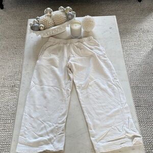 Brandy Melville Wide leg sweatpants! Cream!🥥🍦🥂🤍